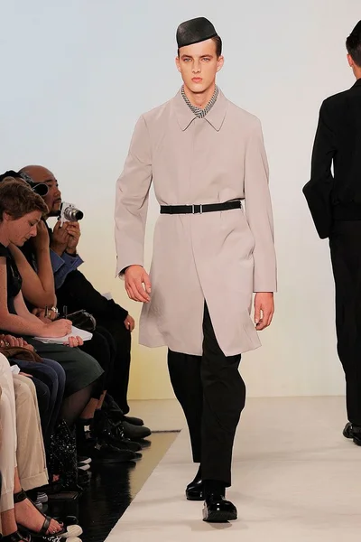 Look 4
